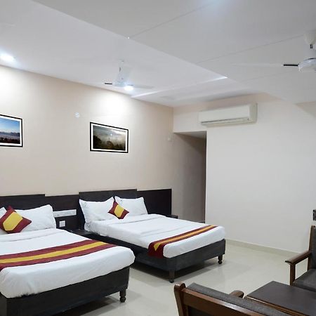 Dwaraka Inn Visakhapatnam Extérieur photo